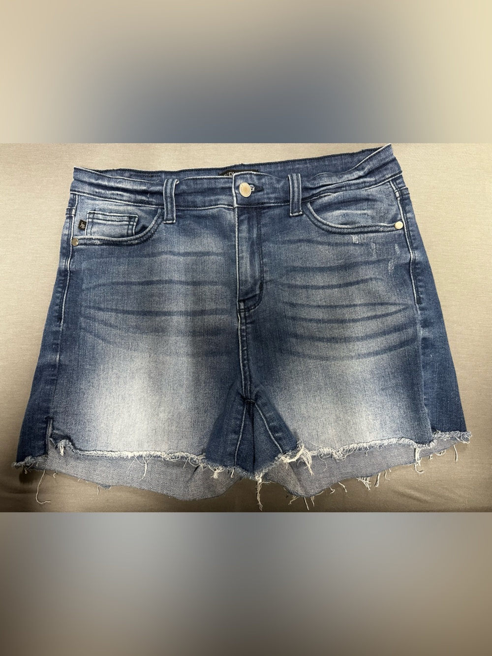 Judy Blue Washed Blue Frayed Hem Denim Shorts